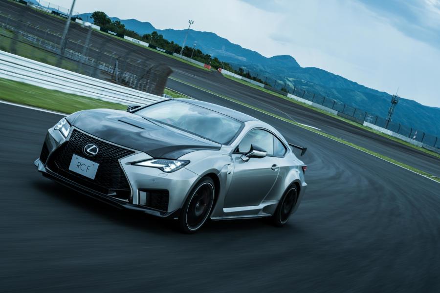  Lexus RC F Performance Package 2019 года  (JP) (фото 13 из 31)